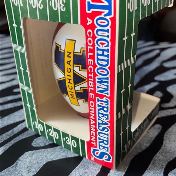 Michigan Football Ornament - Picture 4 of 9